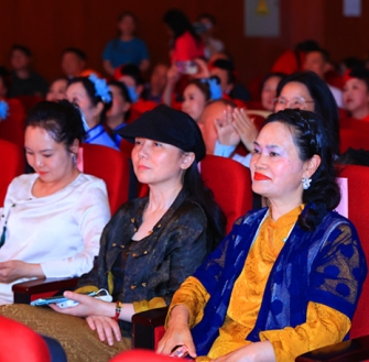 以乐为桥聚三地 • 以文融圈促协同 2026 成渝双城暨成资同城化庆“五一”惠民音乐会 圆满举行