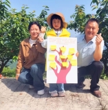 樱你同行・心暖相伴 —— 古蔺县锅厂坝社区开展自然寻宝亲子漫步活动