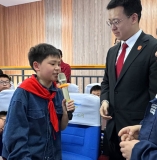 《渔家傲·与法“童”行护未来》